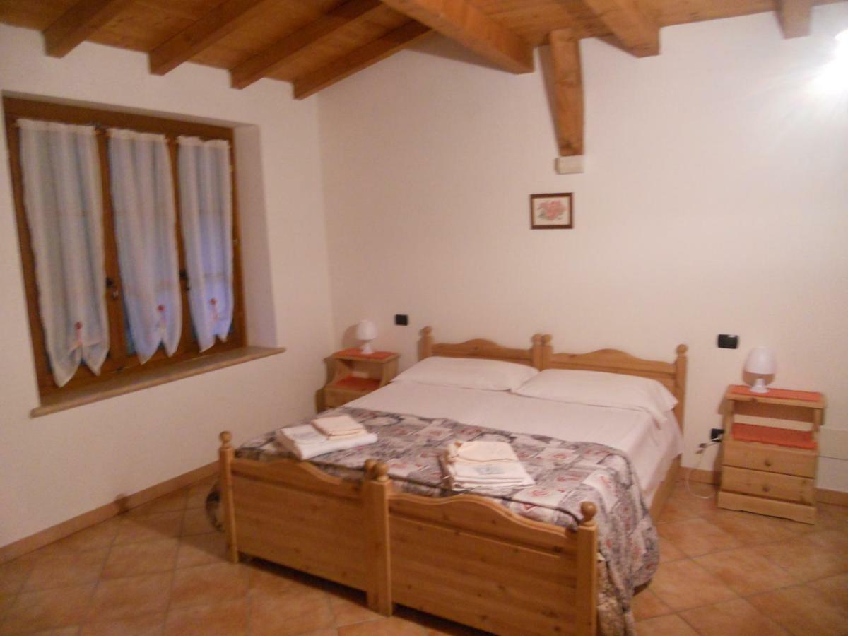 Agriturismo Lusani Caprino Veronese Buitenkant foto